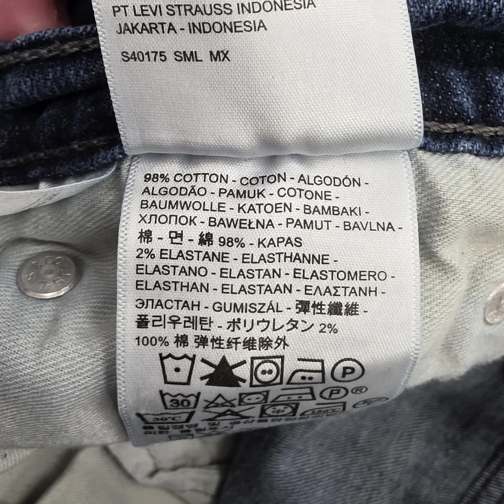 Levi's Dark Blue Relaxed Fit 541 Jeans - Picture 8 of 8